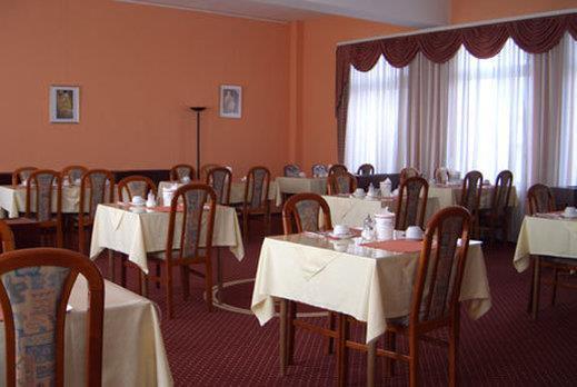 Hotel Alpenblick Garni 위버링겐 레스토랑 사진