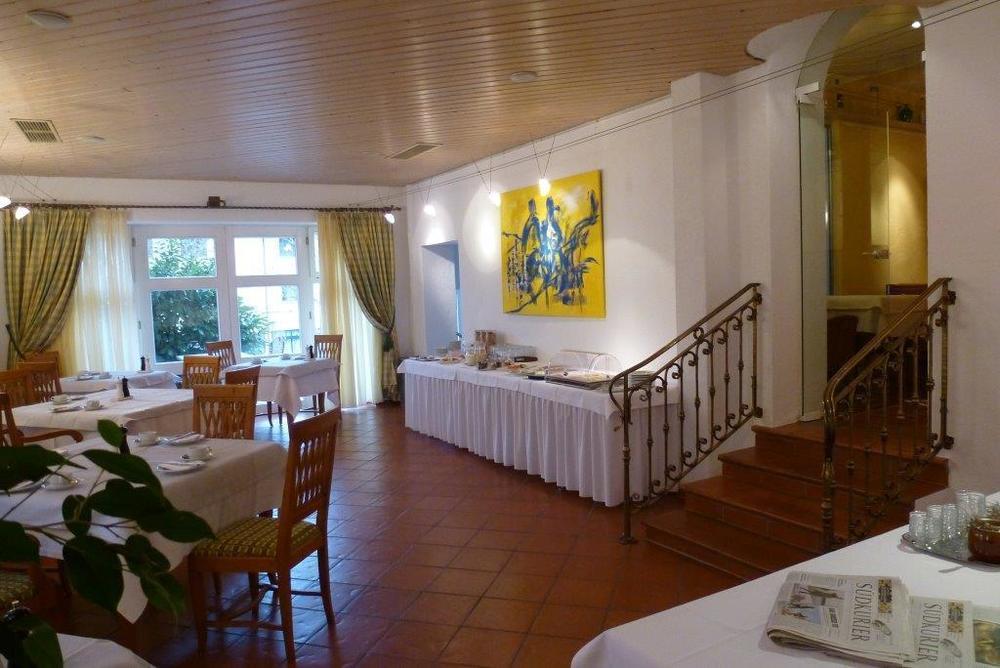 Hotel Alpenblick Garni 위버링겐 레스토랑 사진